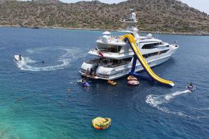 Bahamas Yacht Charters Super Yacht Lazy Z Yacht Charters